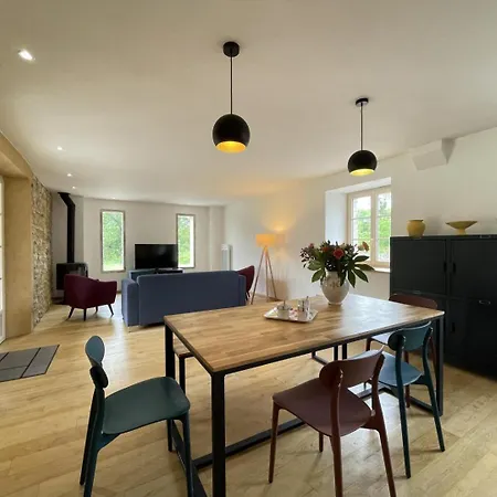Lagouarde 別荘 *